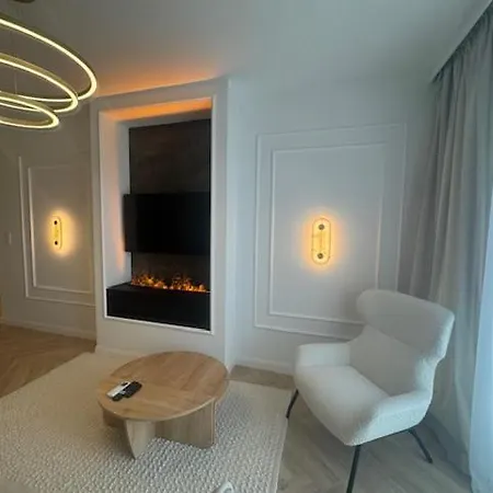 Crystal River アパート ヴロツワフ